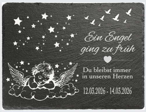 Eine gravierte Gedenktafel mit Engel, Herz und Sternen, für einen verstorbenen Lieben.