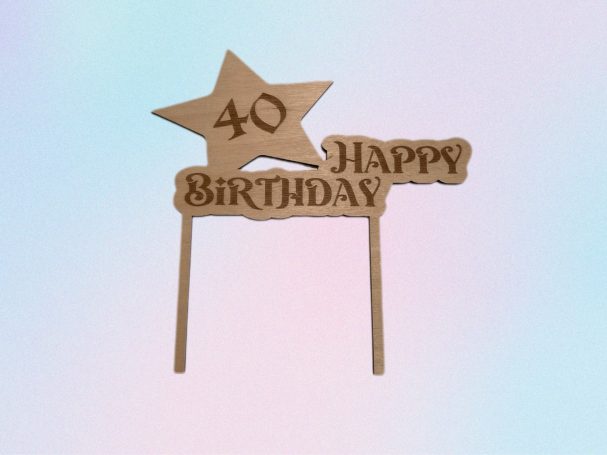 Holzdeko mit Stern, der „40 Happy Birthday“ sagt.