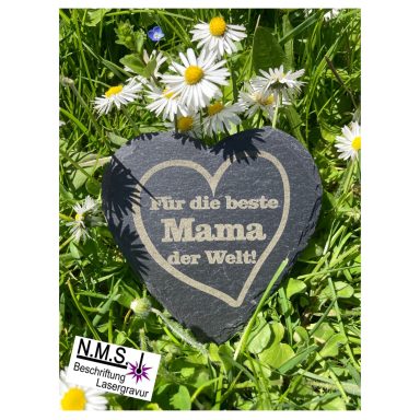 Schieferherz lasergraviert mit dem Text: Für die beste Mama der Welt!